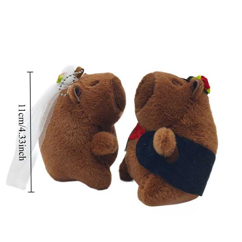 Kawaii Capybara Wedding Plush Toy Cute Cartoon Couple Keychain Bride and Groom Fluffy Doll Bag Decoration Car Key Ring Girl GiftXJ250627
