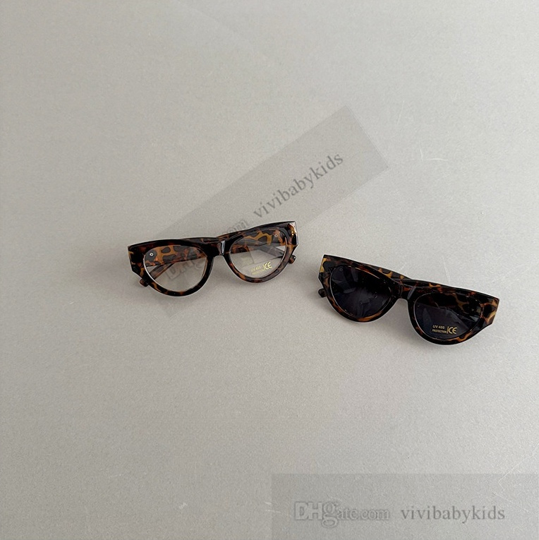Lady style Kids cat eye INS girls leopard metal letter sunglasses summer children Uv 400 goggles beach sunblock shade S4237 Z260305