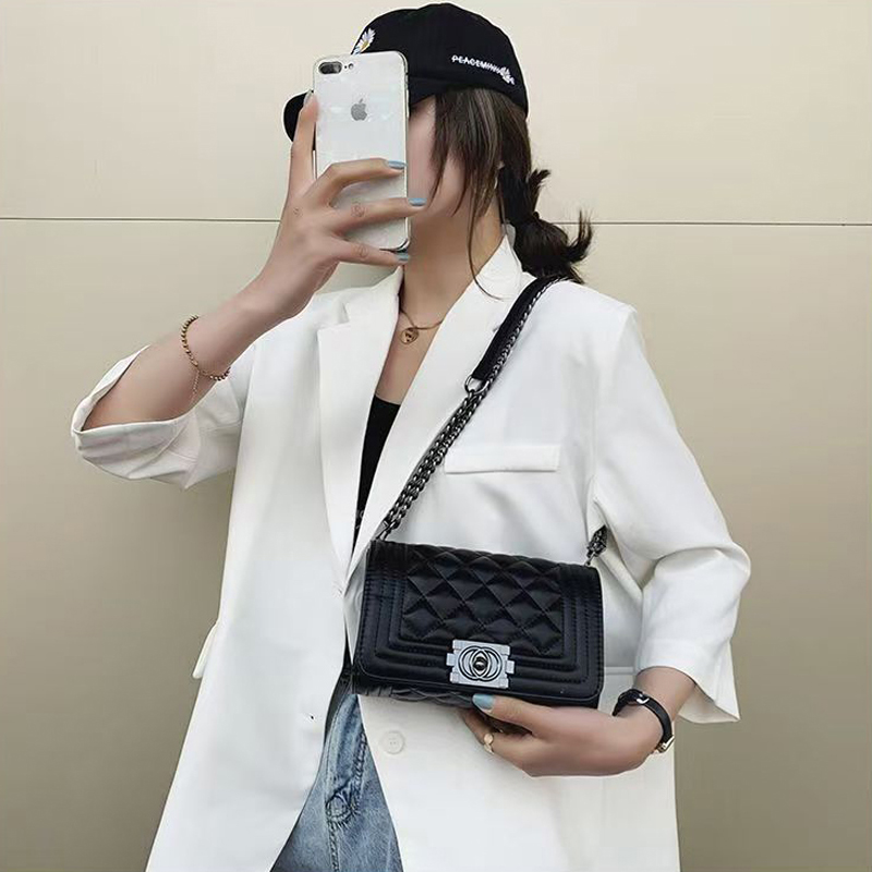 Designer bag shoulder bag luxury bag crossbody bag women's fashionable mini bag high-quality armpit bag shoulder bag spicy mom bag