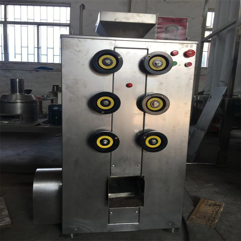 Versatile Spice Seed Grinder - Durable Stainless Steel Multipurpose Mill for Efficient Grinding