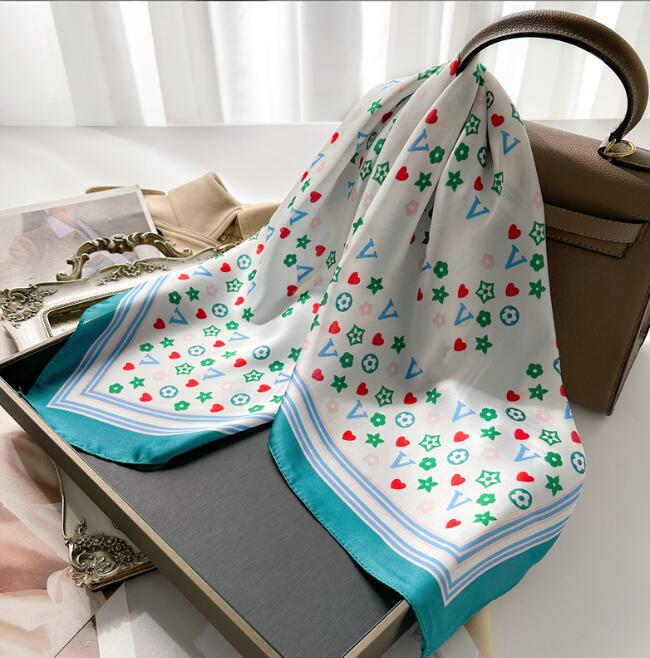 22Style New Designer Scarf High Quality Square Scarf Girl Bright Color Headband Classic Bag Pattern 70-70CM