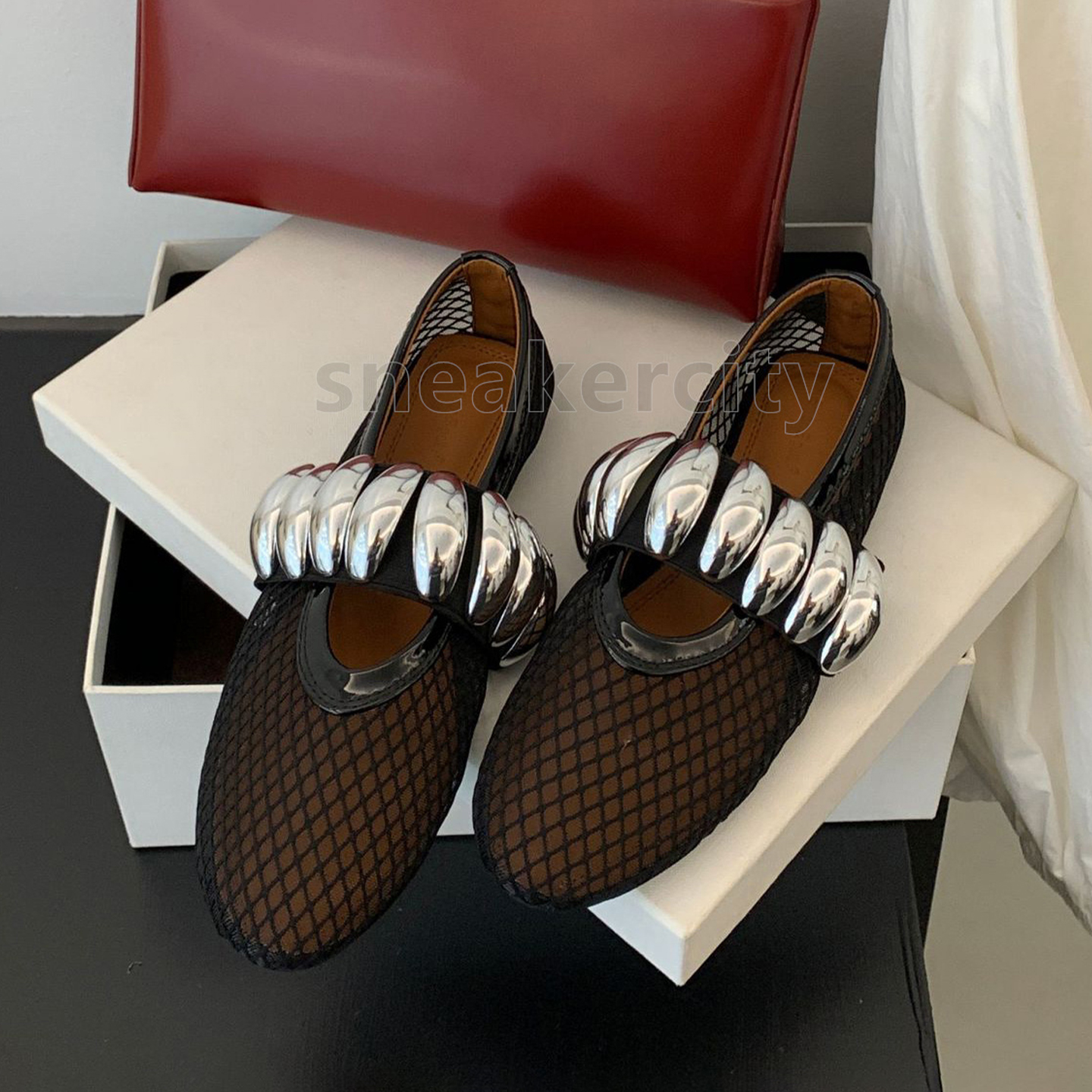 mesh hollow flat sandals famous designer women sandal female metal buckle fashion ballet round head breathable non-slip low heels sandale