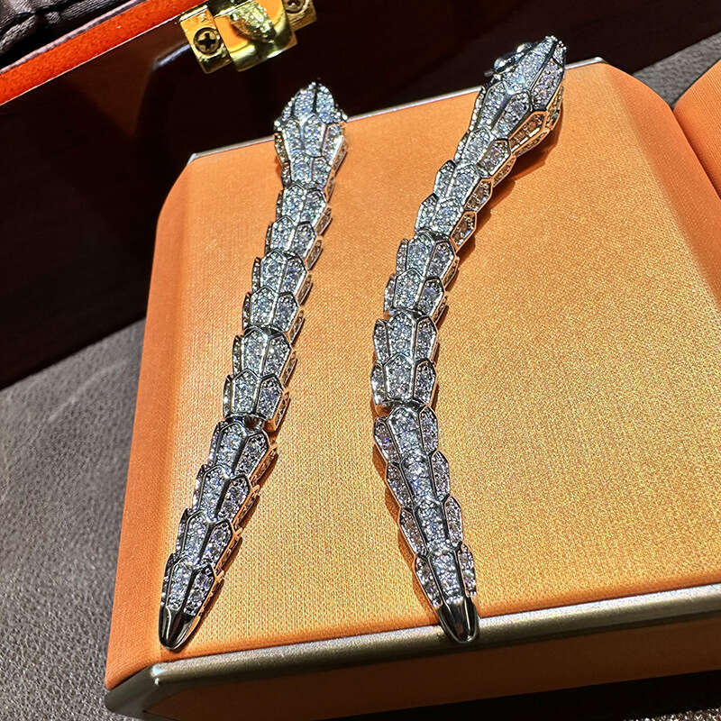 Trendy Exaggerated Personality 3D Bone Shape Earrings Sier Needle Luxurious Inlaid Zircon Snake Ear Drops