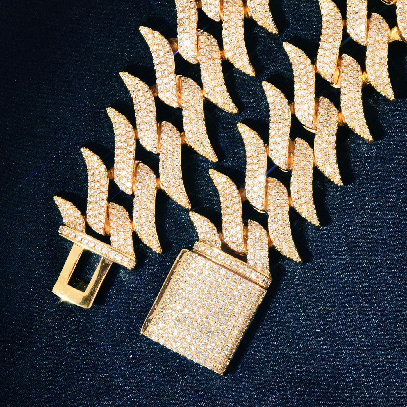 Luxury VVS Moissanite Iced Out Hip Hop Beard Cuban Link Chain Bling Versatile Rap Statement Necklace Passes the Diamond Tester