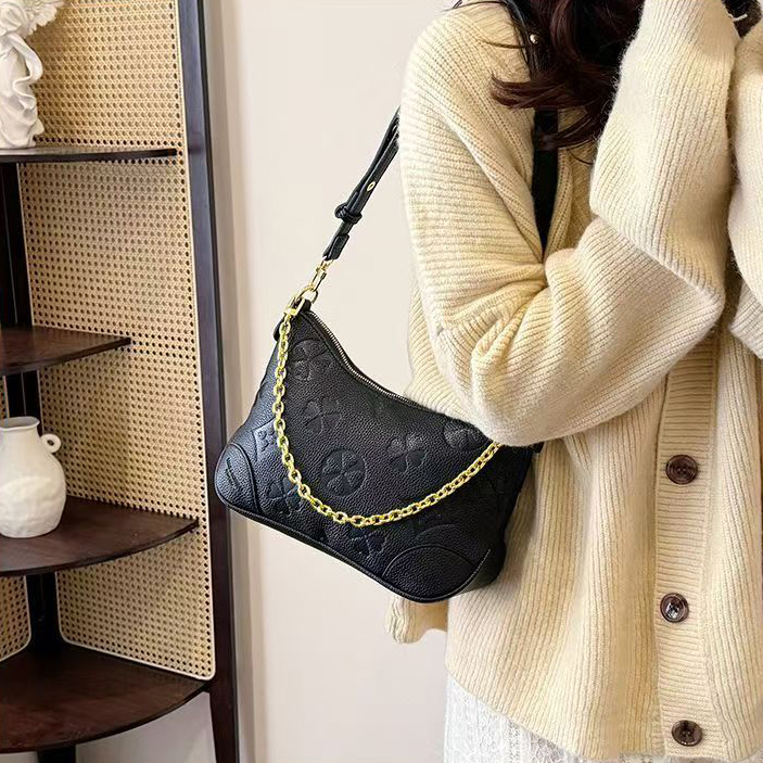 Designer Bags Black embossing Round bag Fashion Shoulder Bags Underarm Bags Women's Bags Luxury Chain Leather Bags Hundreds Luxury Printed Leathe