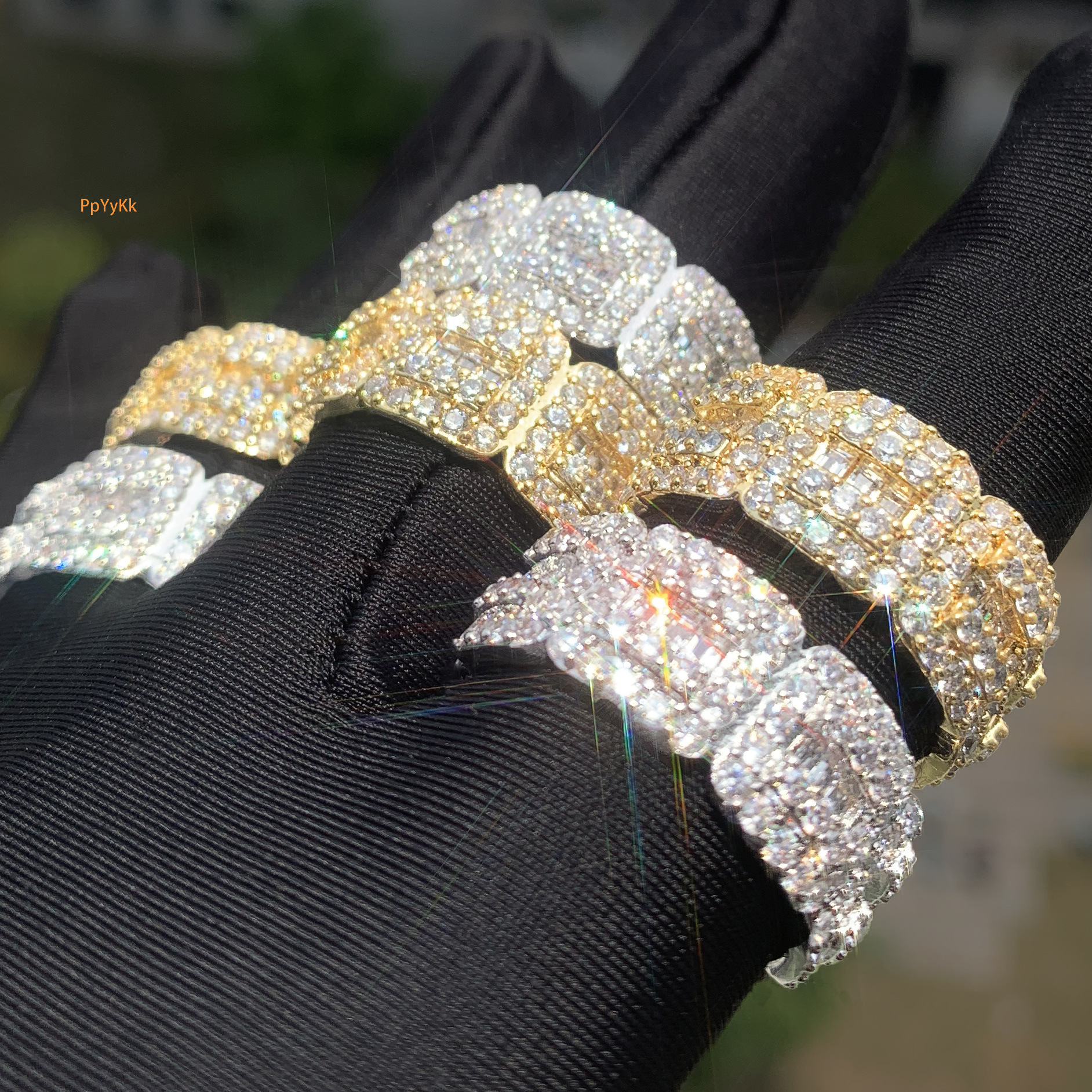 Luxury VVS Moissanite Iced Out Hip Hop Men's Statement Ring Edgy Bling Candy-like Jewelry Passes the Diamond Tester