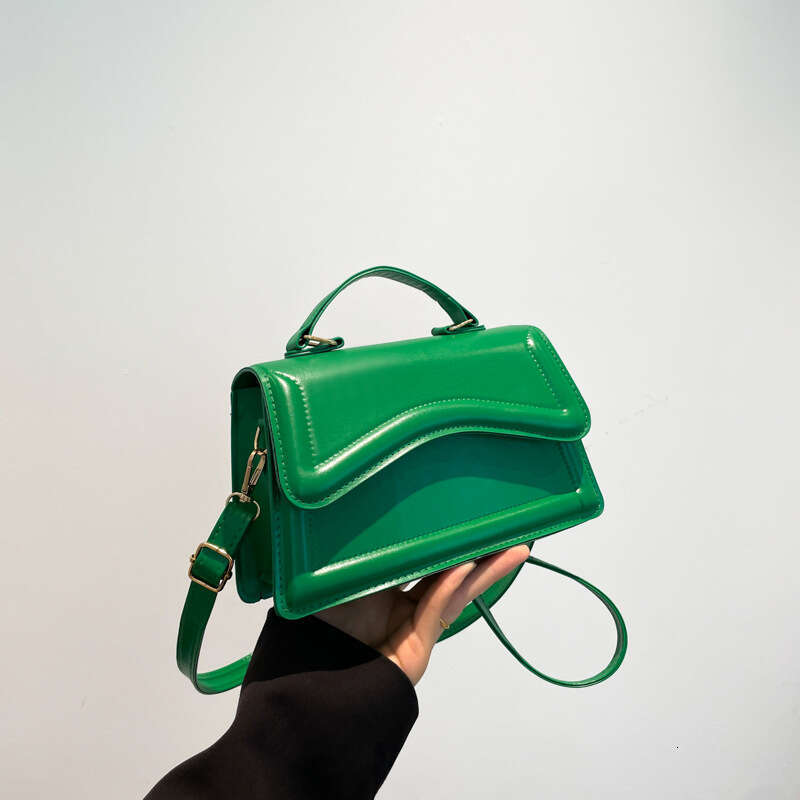 Small Square for Women 2024 Winter Free shipping New Fashion Candy Color Shoulder Stylish Handbag Trendy Simple Crossbody Bag