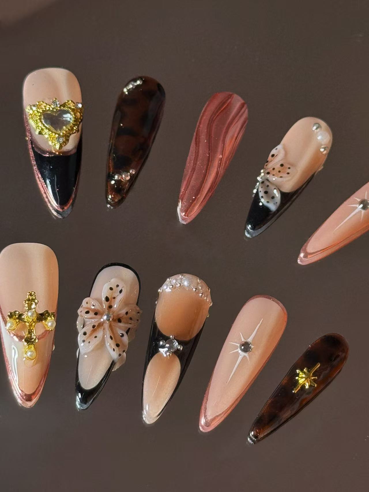 Premium Handcrafted Press-On Nails - Durable and Reusable for Fashionable Convenience