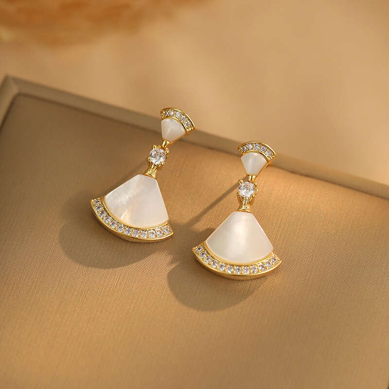 Fan-shaped Mother-of-Pearl Earrings for Women, High-end Style, Elegant Studs, New Fashionable Versatile Exquisite Design Ear Jewelry