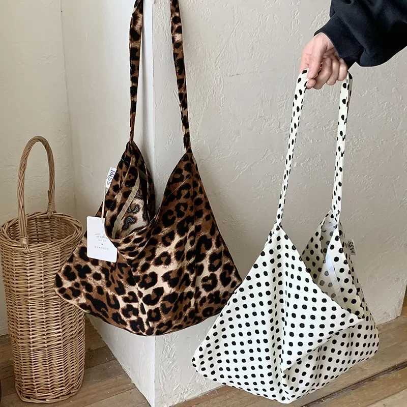 Large Capacity Class Commuter Bag for Women 2025 New Wave Point Handbag Lazy Style Shopping Bag Casual Lightweight Tote Bag Sac XJ250627