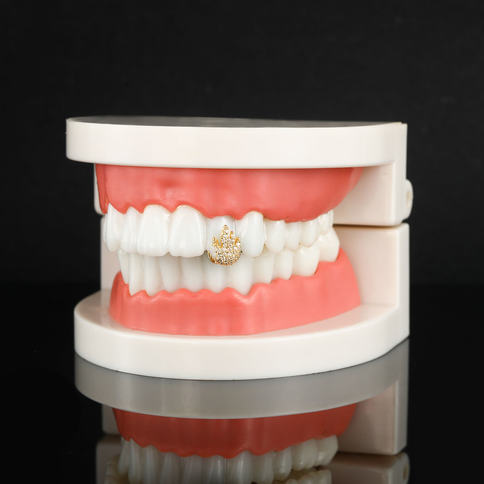 Halloween Quirky Flame Single Tooth Grillz Iced Out Hip Hop Gold Teeth Personalized Accessories