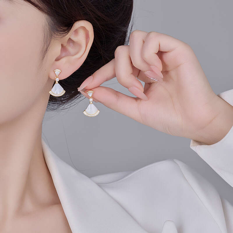 Fan-shaped Mother-of-Pearl Earrings for Women, High-end Style, Elegant Studs, New Fashionable Versatile Exquisite Design Ear Jewelry
