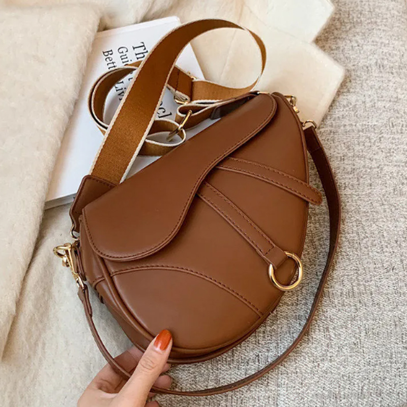 Designer Bag Saddle Bag Shoulder Bag Crossbody Luxury Bag Purse Handbag Tote Fashion Crossbody Black Saddle Bag Hot Designer 2025 Womens Tote Bag 006