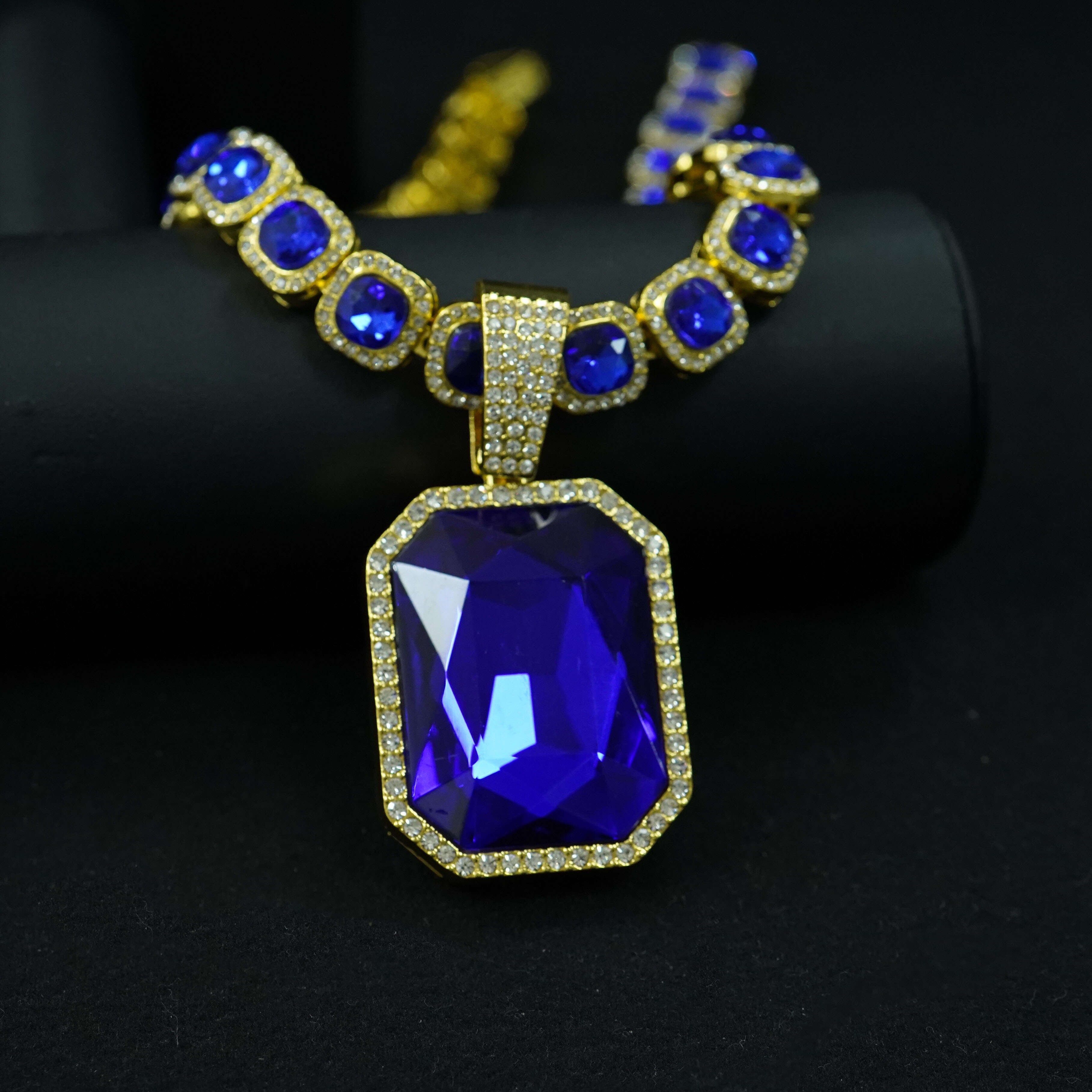 Mens Classic Iced Out Necklace Jewelry Colorful Diamond Cuban Chain with Big Gem Stone Pendant for Party for Children