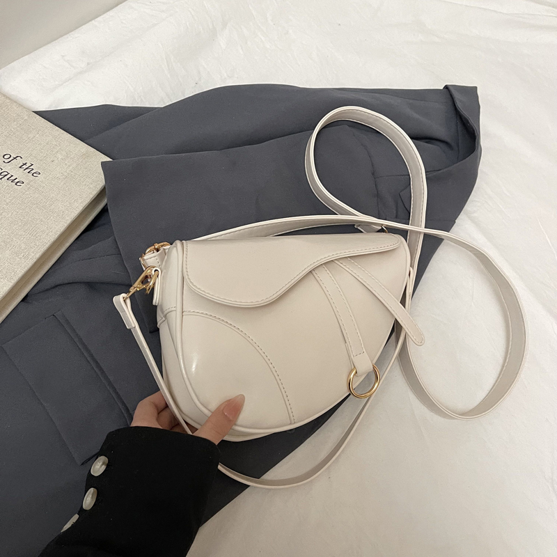 Designer Bag Saddle Bag Shoulder Bag Crossbody Luxury Bag Purse Handbag Tote Fashion Crossbody Black Saddle Bag Hot Designer 2025 Womens Tote Bag 006