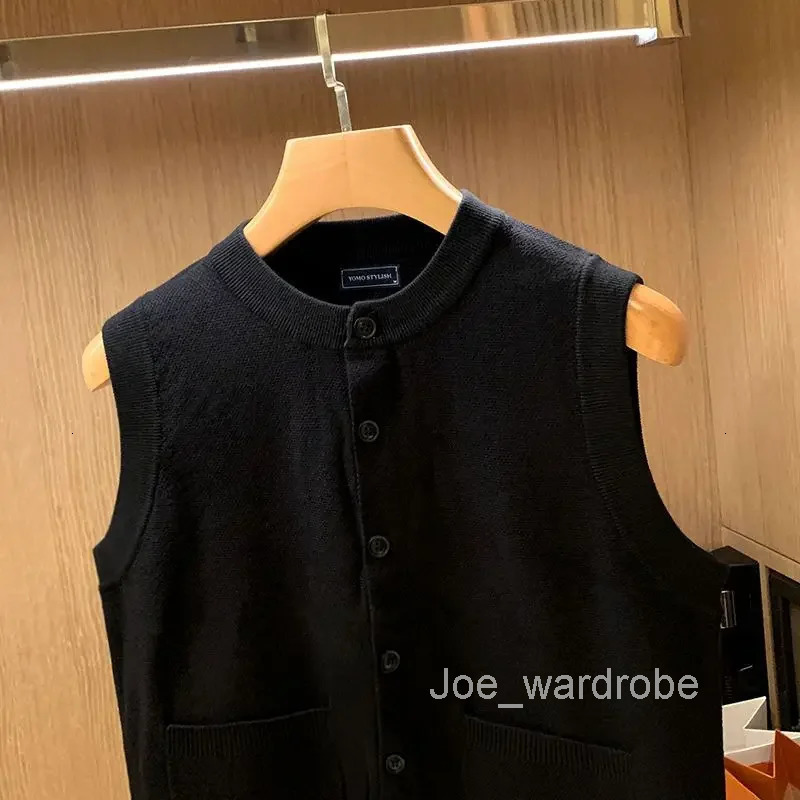 Vest Crewneck Man Clothes Black Waistcoat Knitted Sweaters for Men Sleeveless Round Collar Long Sleeve 100 Sheap Heated X S A V