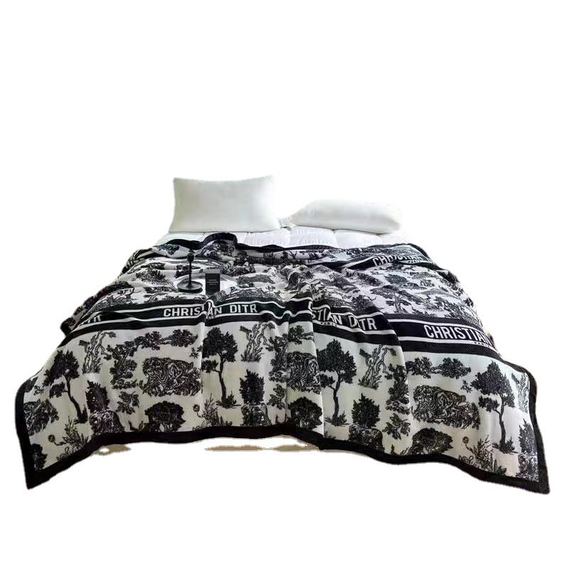Designer Free shipping Fashionable retro ink painting blanket leisure travel blanket nap office blanket trendy brand blanket student dormitory blanket