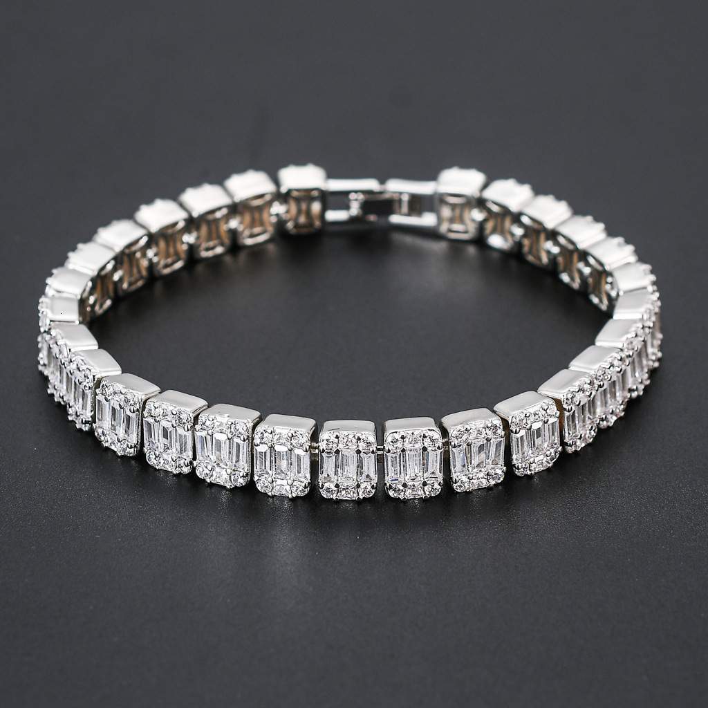 Luxury Moissanite Iced Out Hip Hop Bracelet for Men High-Quality Diamond-Accented Statement Jewelry from Trendy Streetwear Brands Pass the diamond tes
