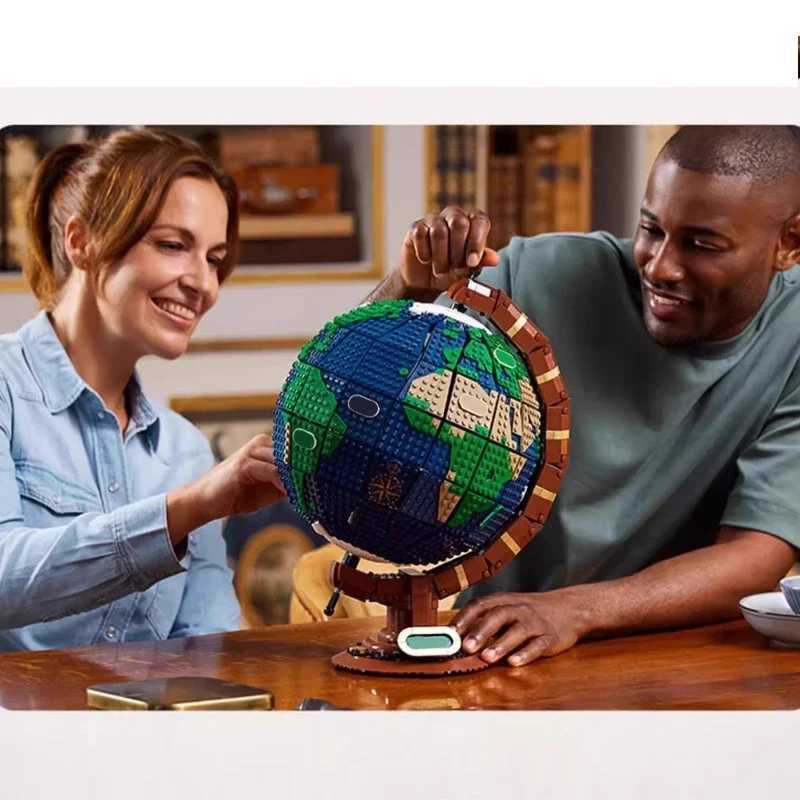 New product 2585PCS creative globe map model building block technology MOC building block creative assembly childrens toy birth Y250627