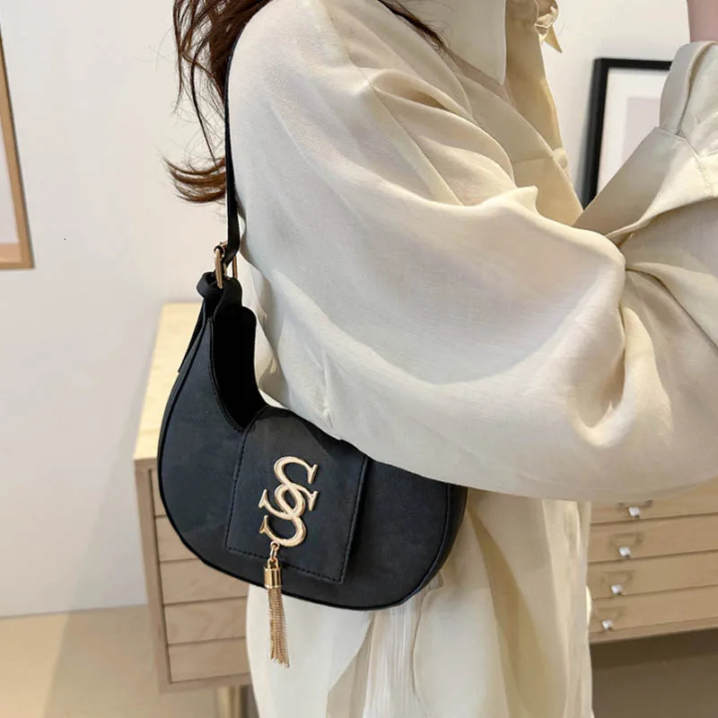 Fashion Women Tassels Shoulder Bag PU Leather Small Handbags Purses Retro Semicircle Bags Female Clutch Tote bolsas de mujer y2k 250627
