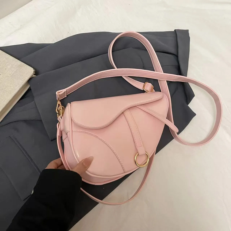 Designer Bag Saddle Bag Shoulder Bag Crossbody Luxury Bag Purse Handbag Tote Fashion Crossbody Black Saddle Bag Hot Designer 2025 Womens Tote Bag 006