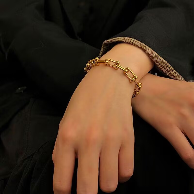 Hardwear designer bracelet simple bracelet designer for women exquisite link luxury jewelry gold bracelet women unique attractive horse hoof unisex om285