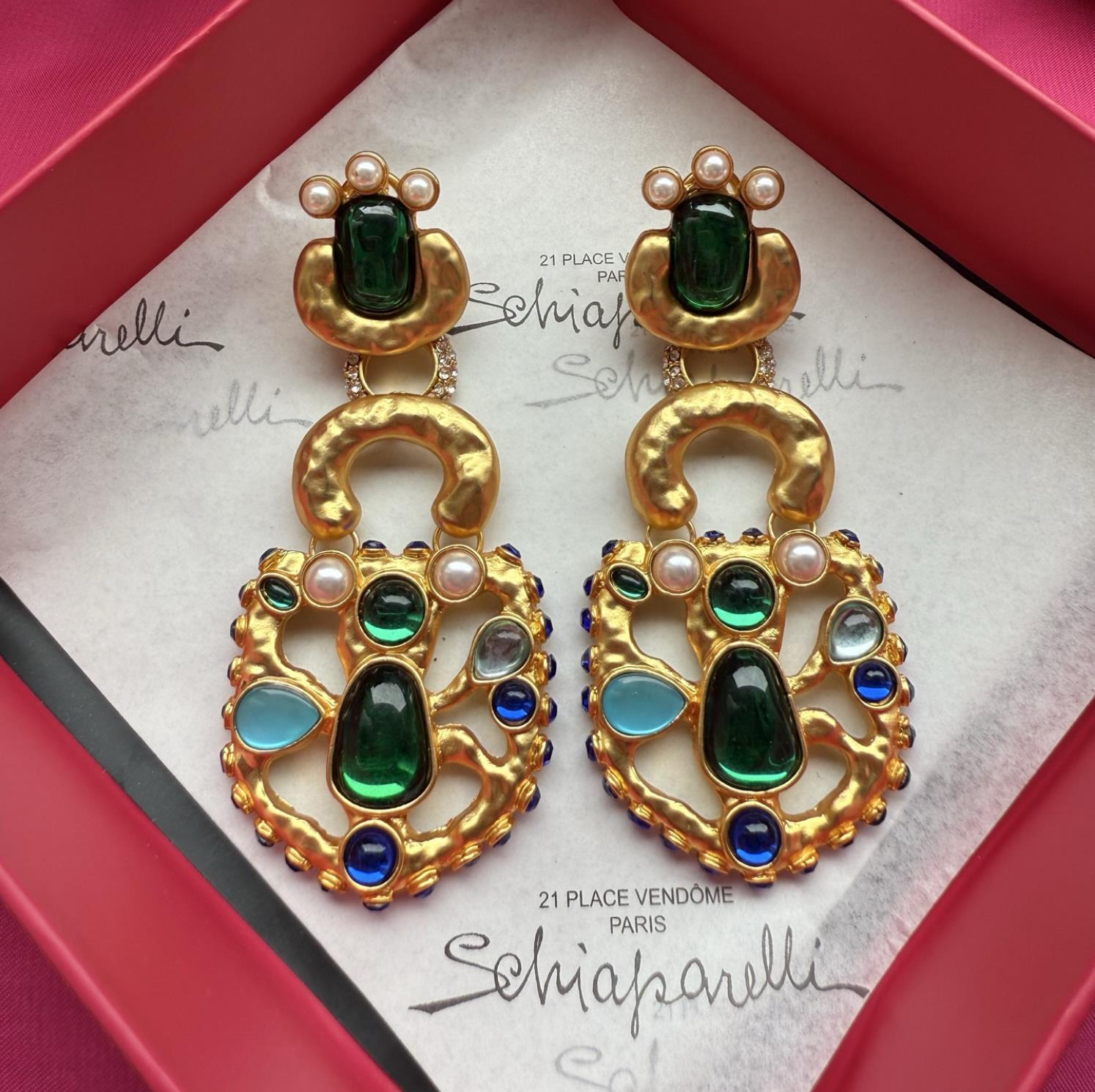 New Designed women oversized earrings Classic Keyhole Series Lock pendant inlaid with emerald earrings Ear studs Designer Jewelry Schiaparelli-R004