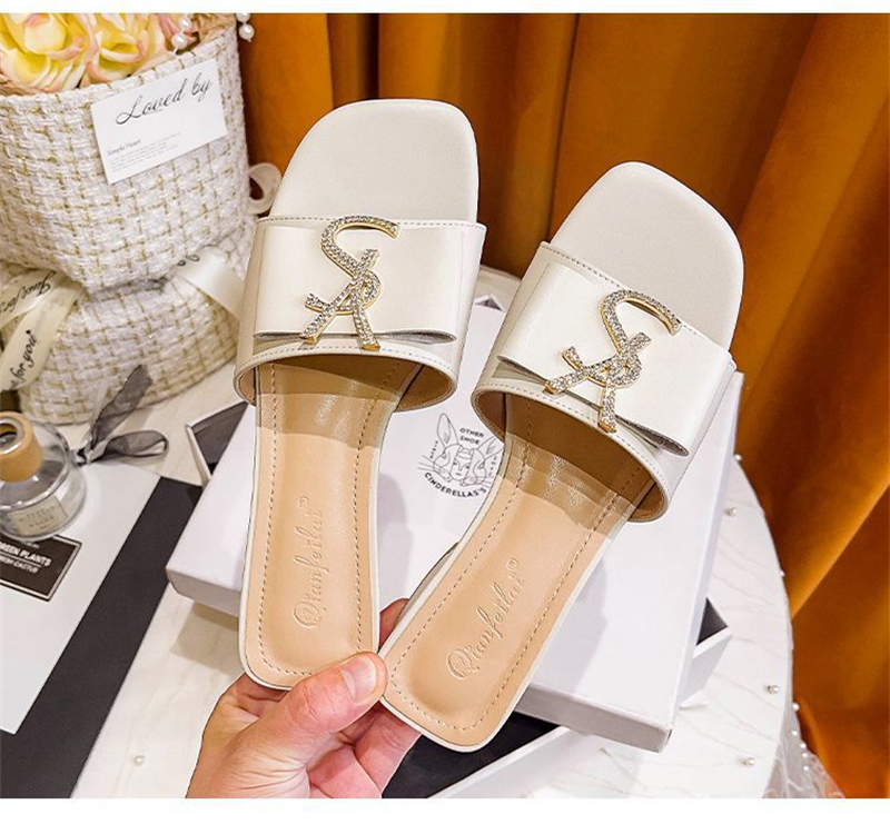 hot free shipping designer luxury Slippers 2025 new breathable and comfortable sandals Casual outdoor indoor vintage sliders