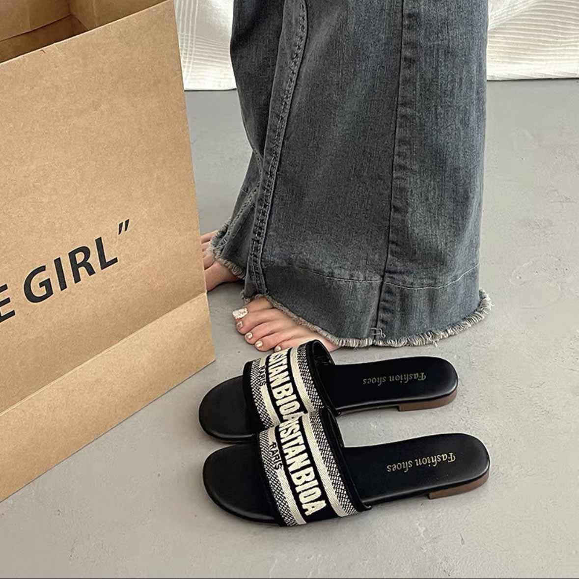hot designer slippers flat slides for womens sandals girl blue pink fashion embroidery slipper outdoor shoes size 35-42 006