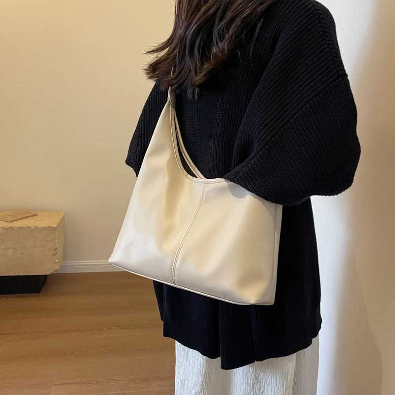 Women Hobo Bag Simple PU Leather Solid Shoulder Bag Fashion Large Capacity Tote Handbag Slouchy Underarm Bag XJ250704