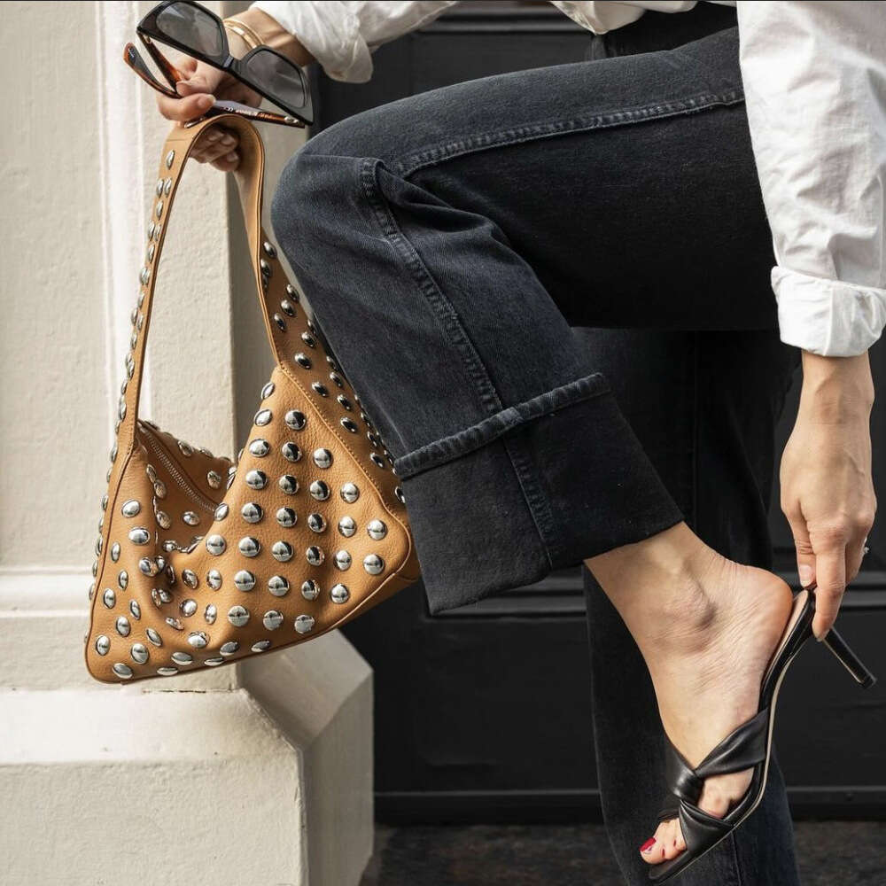 designer bags New Niche Design Rivet Fashion Basket Metal Tech Sense Single Shoulder Zipper Women's Bag