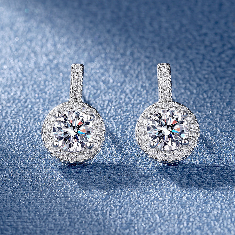 Rulalei Ins Top Sell Stud Earrings Luxury Jewelry Pure 925 Sterling Silver Round Cut 1Ct White Lab Moissanite Diamond Party Women Elegant Lady Ear Gif