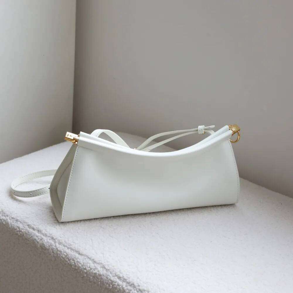 Women's Bags Designer French Niche Design Cowhide Clip High-End Fashion Versatile Baguette Single Shoulder Underarm Commuter Bag Temperament