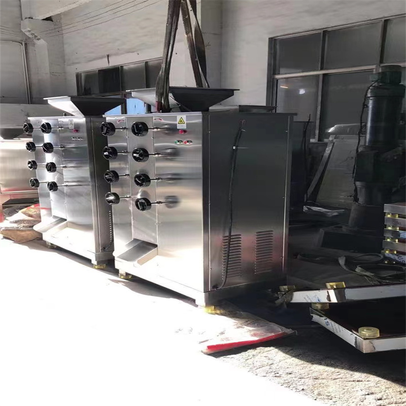 Versatile Kitchen Tool: Multi-Purpose Spices & Seeds Mill