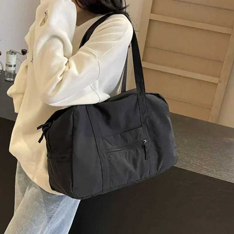 Casual Large Capacity Nylon Cloth Bag Women 2024 New Fashion Commuter Shoulder Bag Short-Distance Travel Bag Fitness Handbag XJ250627