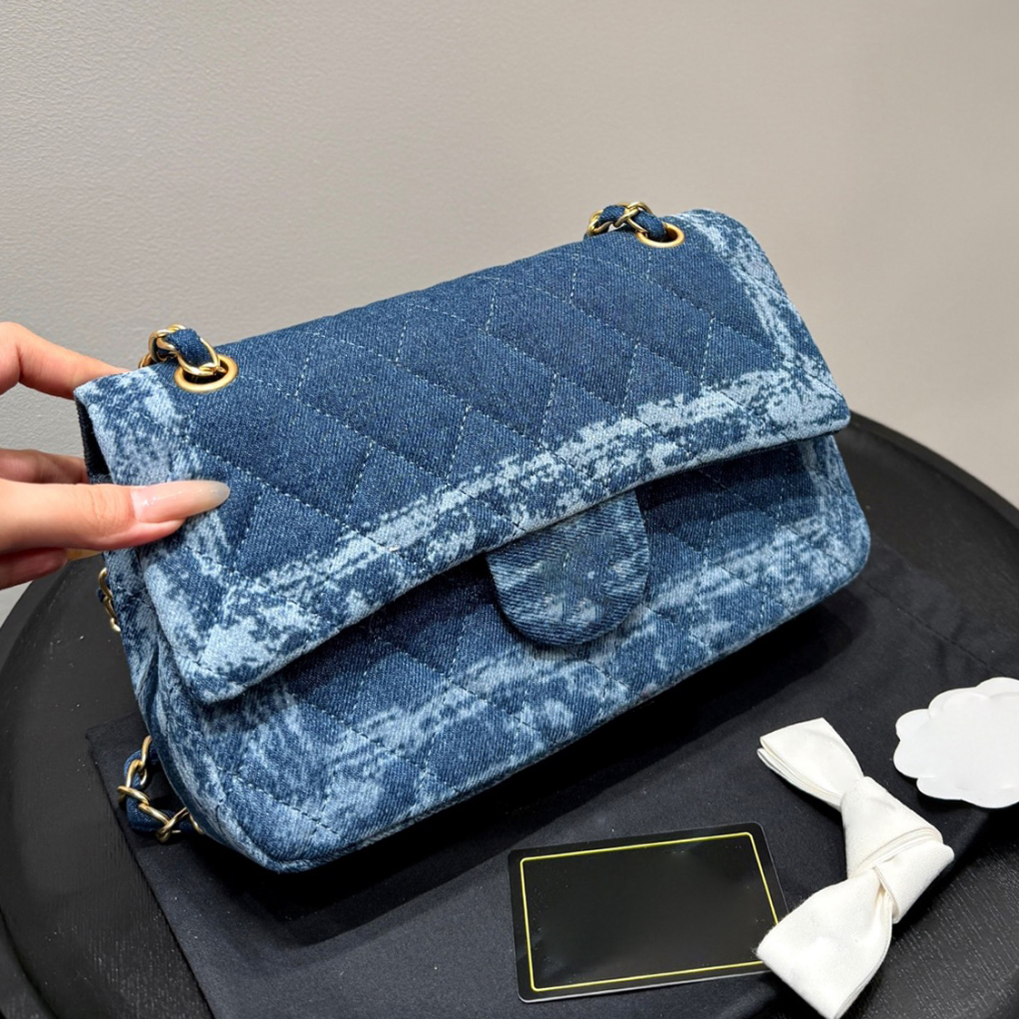 2025 New Vintage Blue Denim Bag Designer Bag Ladies Flap Shoulder Crossbody Blue Denim Purse Luxury Chain Messenger Bag Business Casual Dual Use Handbag With Box