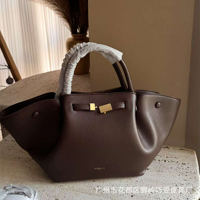 Free shipping fashion designer bag Luxury bag British Niche DeMelli Large Capacity Handbag Versatile Fashion Wing New York Bag Genuine Leather Women