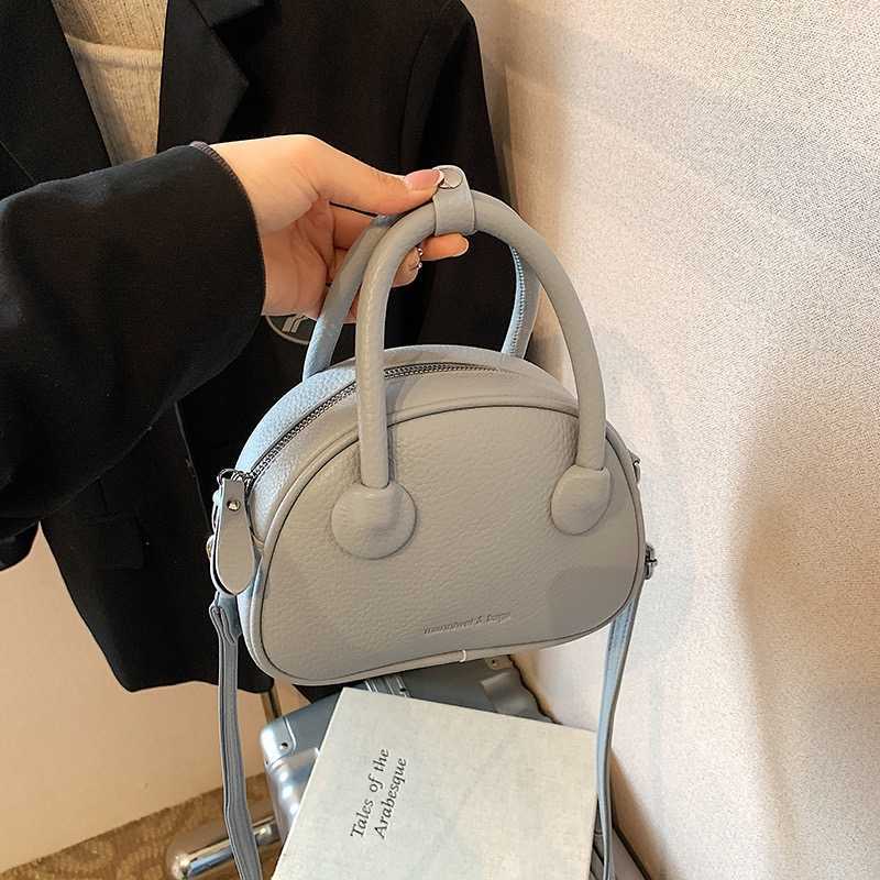 Commuter large capacity handbag niche high-end womens integrated shoulder bag Y250121
