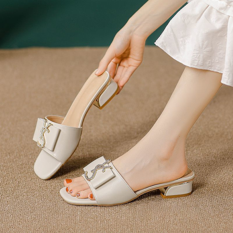 hot free shipping designer luxury Slippers 2025 new breathable and comfortable sandals Casual outdoor indoor vintage sliders