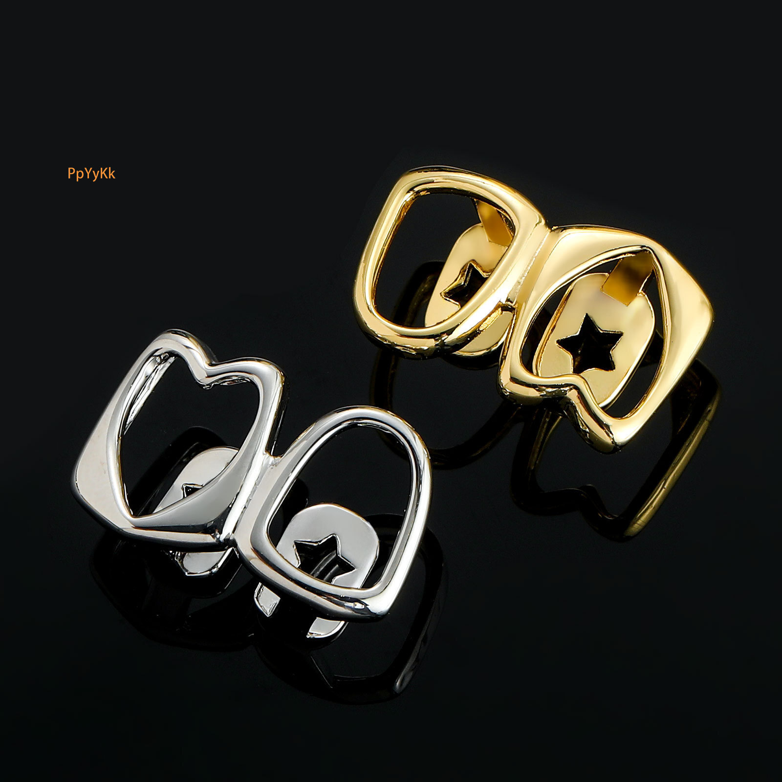 New Arrival 18K Gold Plated Iced Out 2 Tooth Heart Hollow Hip Hop Grillz Halloween Unique Creative High Quality Accessory