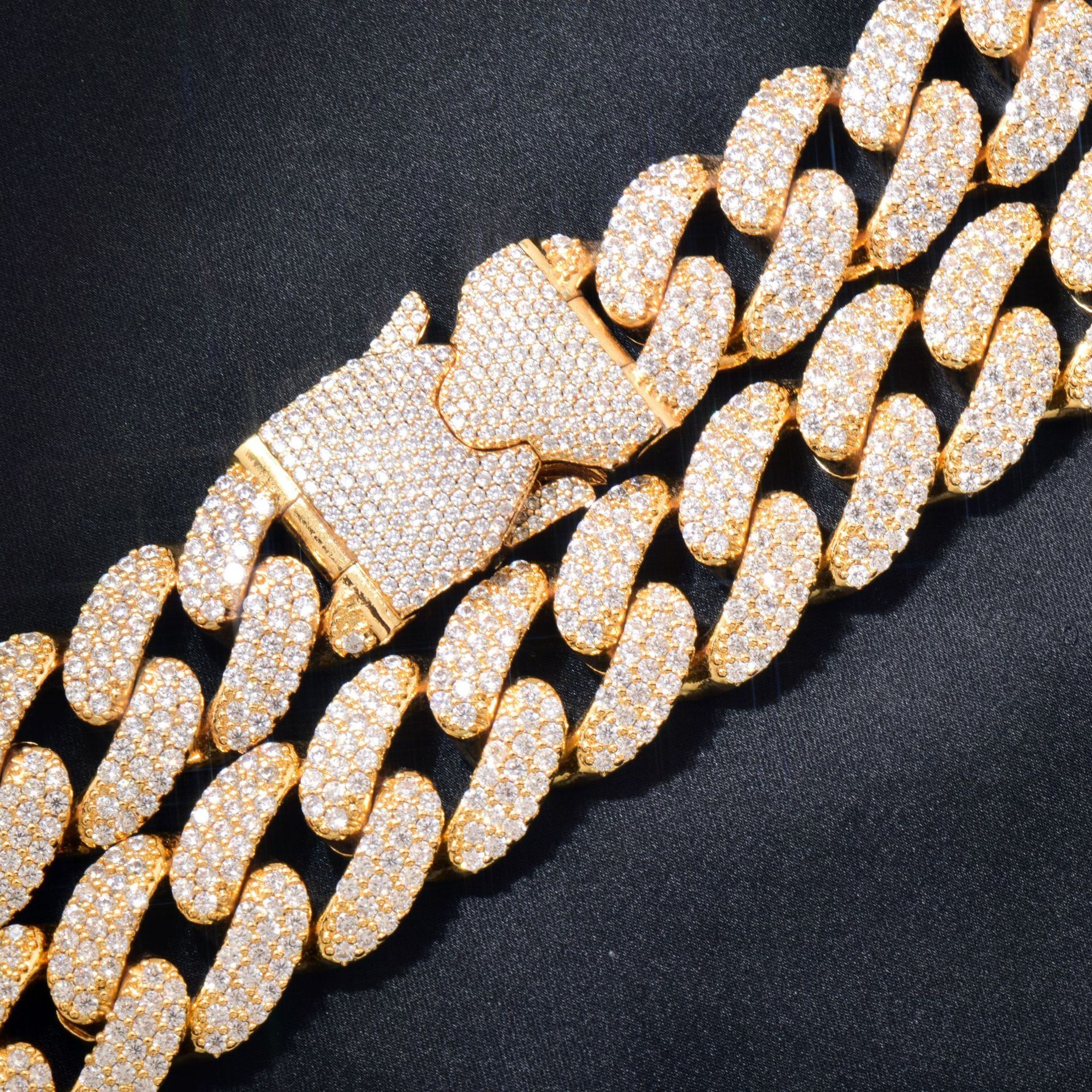 18MM Luxury VVS Moissanite Iced Out Hip Hop Men's Spring Clasp Cuban Chain New Release Full Diamond Statement Necklace Pass the diamond tester