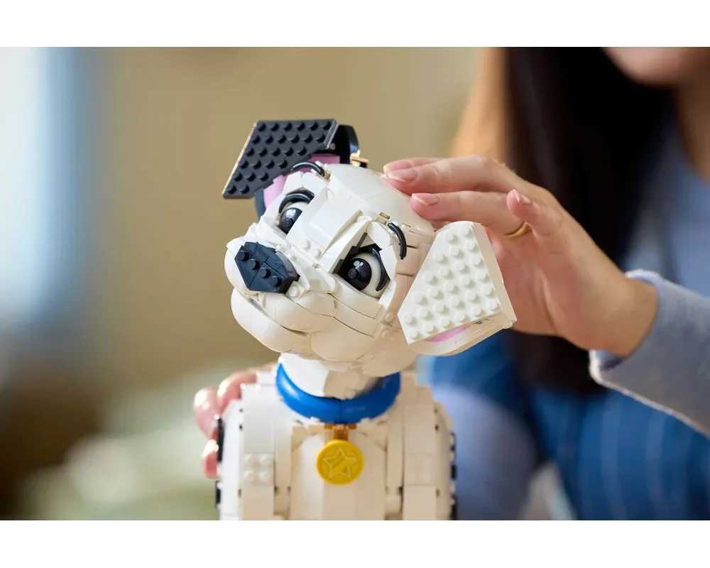 2025new 1722PCS Cartoon 101 Dalmatians Puppy Model Building Block 43269 Diy Creative Assembly Educational Architecture Toys Gift Y250627