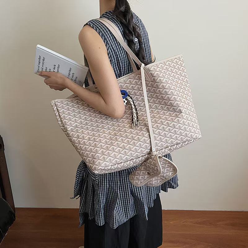2025 Designer bag tote bag double-sided dual-use calf leather tote bag shopping bag single shoulder handbag mini women's green version beach bag 
