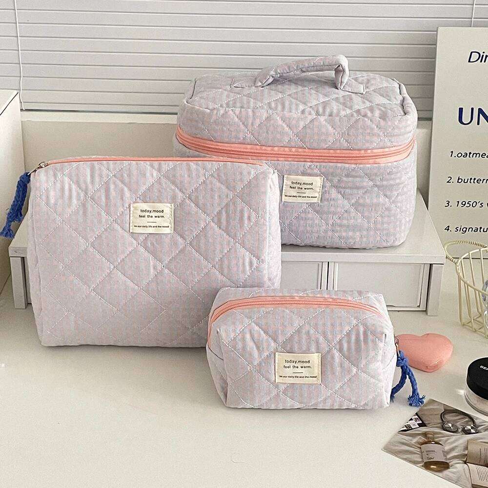 3 Bags Set Fashion Women Classic Cosmetic Large Capacity Toiletry Makeup Organizer Pouch Ladies Zipper Quilted Bag