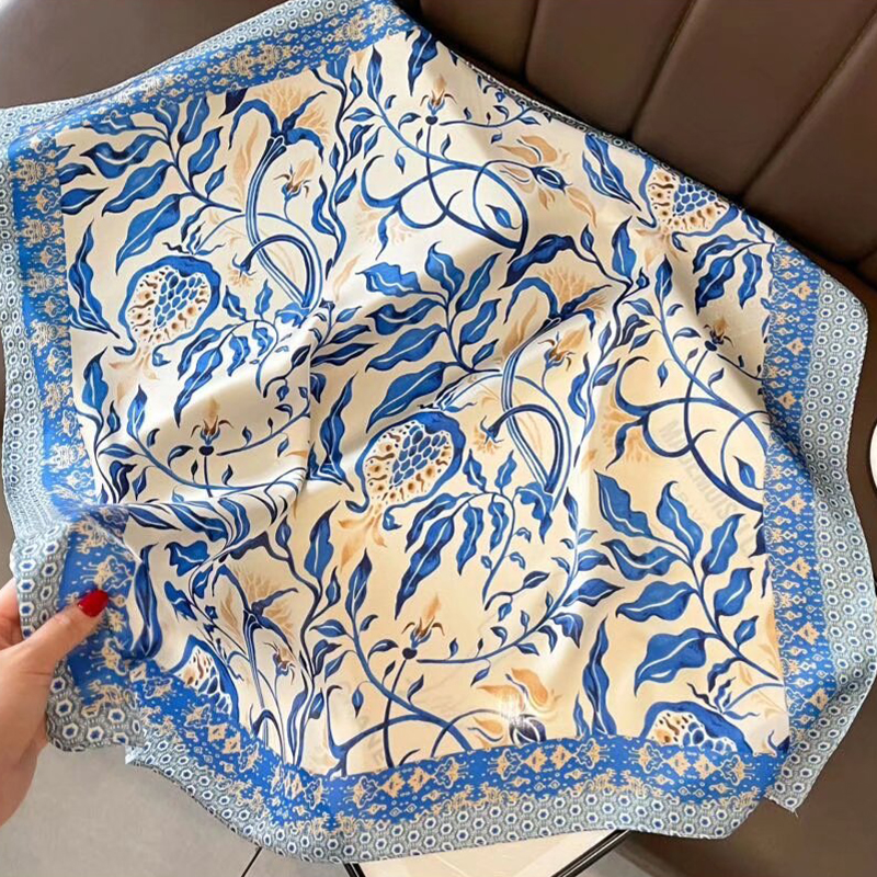 Luxurious Cashew Patterned Womens Silk Neckwear - Elegant Headscarves & Nekerschiefs Available in Classic Sizes