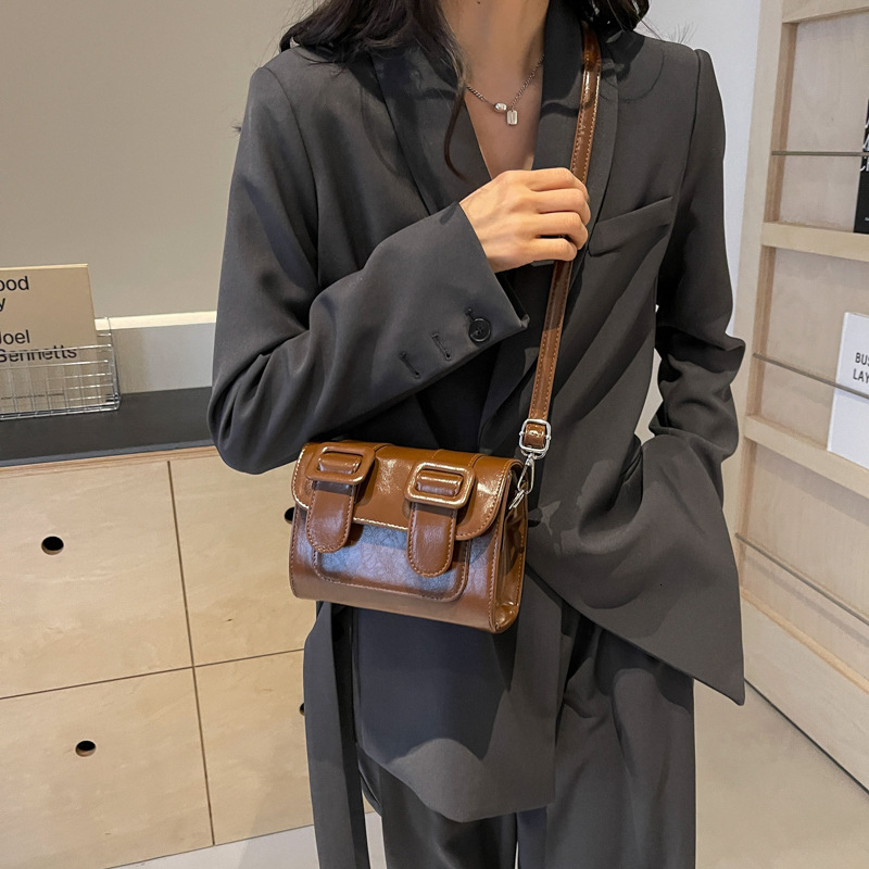 Top Quality Brand High Quality New Style French Style Unique Trendy Belt Women's Bag New Single Shoulder Crossbody Small Square Bag New Free Deli