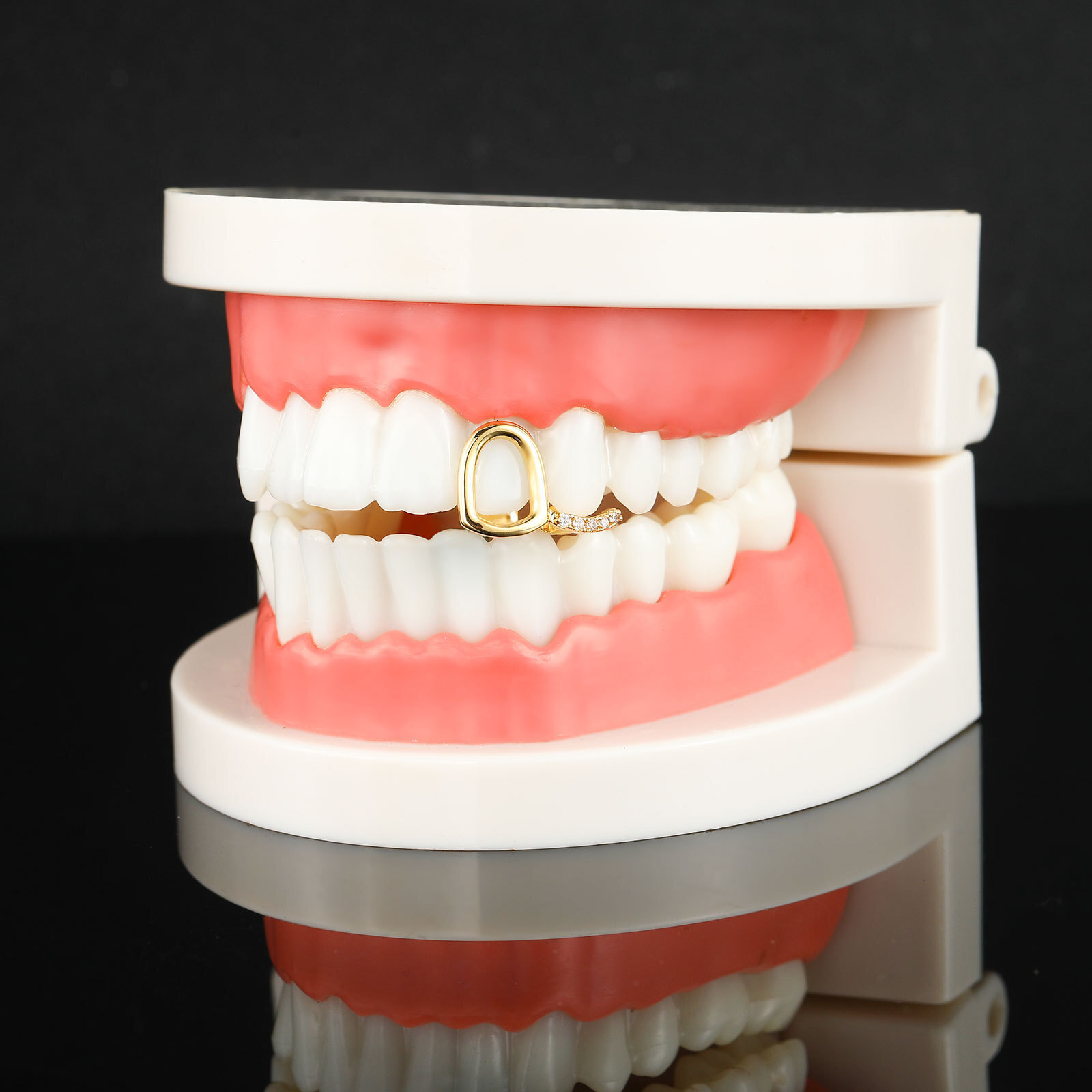 New Arrival Hip Hop 2-teeth Hollow Gold Grillz Full-iced Cosplay Halloween Personalized Tooth Accessories