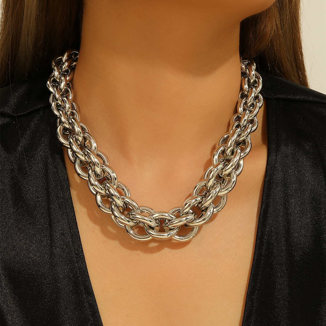 Free shipping designer jewelry European and American Hip-Hop Exaggerated Jewelry Heavy Metal Chain Single Layer Necklace Geometric Simple Clavicle Cha