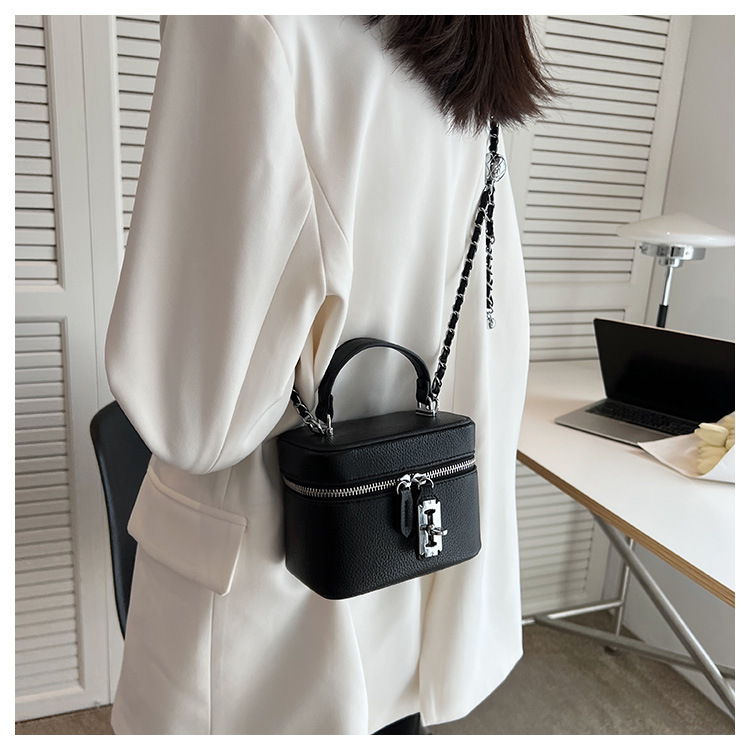 Free shipping new designer Shoulder totes Bags womans ladies flap lady fashion casual Latch handbag women crossbody Underarm armpit bag