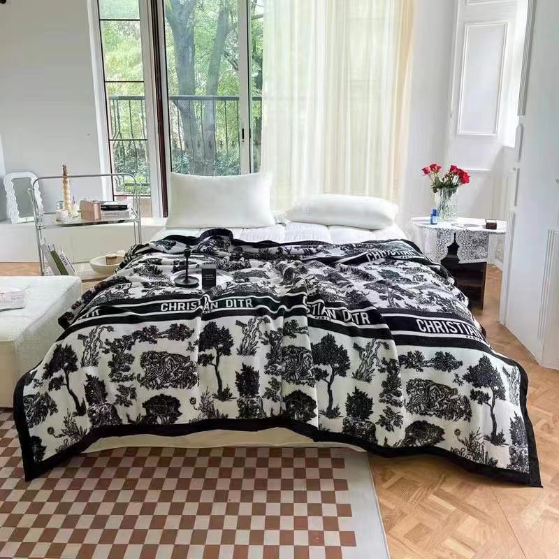 Designer Free shipping Fashionable retro ink painting blanket leisure travel blanket nap office blanket trendy brand blanket student dormitory blanket
